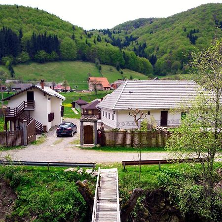 Gospodaria Lui Nea Ion Vama Buzăului Eksteriør bilde